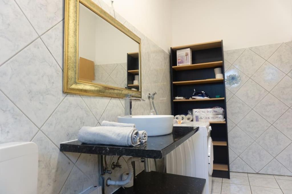 Apartment In Wuppertal - Charmante 3-Zimmer-Oase Mit Kamin Und Badewanne מראה חיצוני תמונה