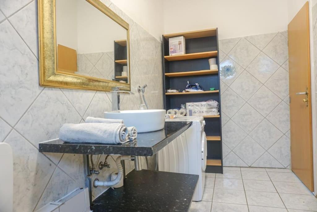 Apartment In Wuppertal - Charmante 3-Zimmer-Oase Mit Kamin Und Badewanne מראה חיצוני תמונה