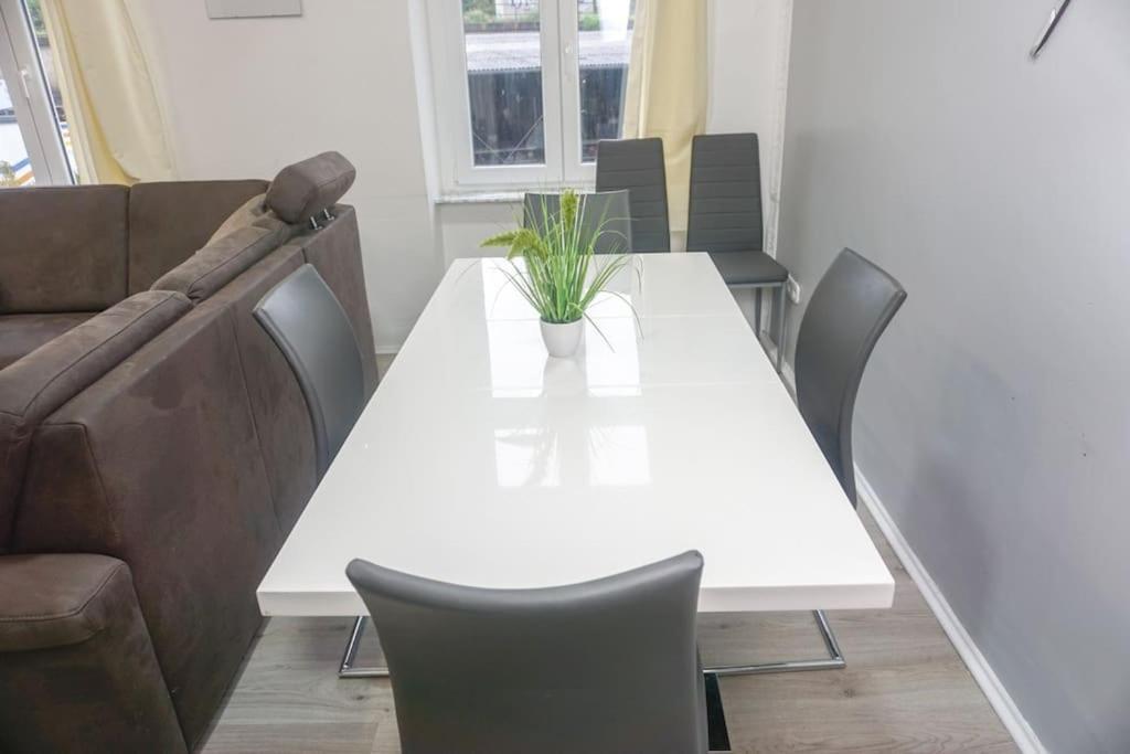 Apartment In Wuppertal - Charmante 3-Zimmer-Oase Mit Kamin Und Badewanne מראה חיצוני תמונה