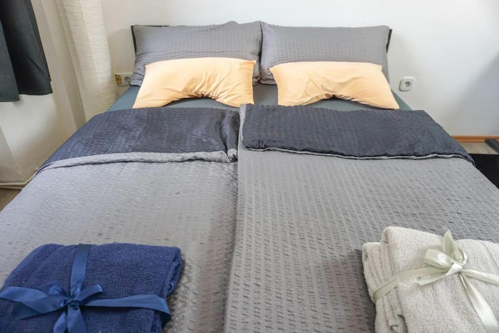 Apartment In Wuppertal - Charmante 3-Zimmer-Oase Mit Kamin Und Badewanne מראה חיצוני תמונה